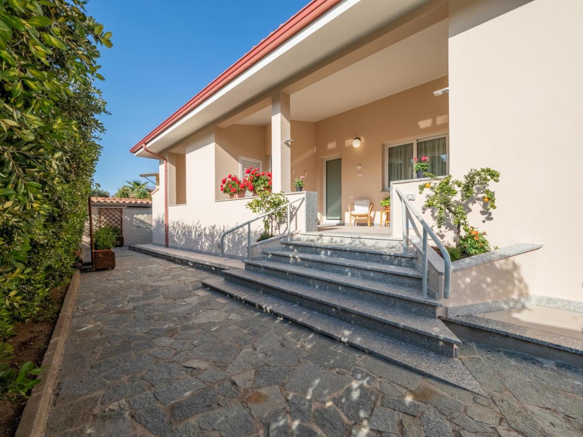 B&B Le Bouganville Capoterra Exterior photo